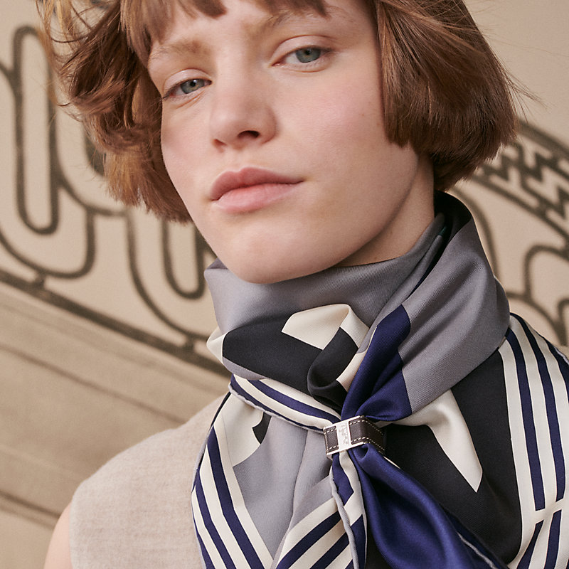 Bolduc Sellier scarf 90 ring - Brown | Hermès Canada